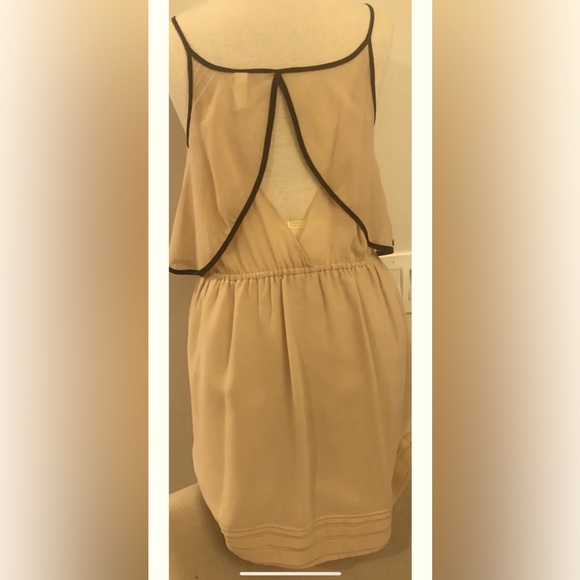 TLH by Hype Juliet Chiffon Nude Dress With Black Trim Nordstrom Size Medium M - Picture 2 of 6